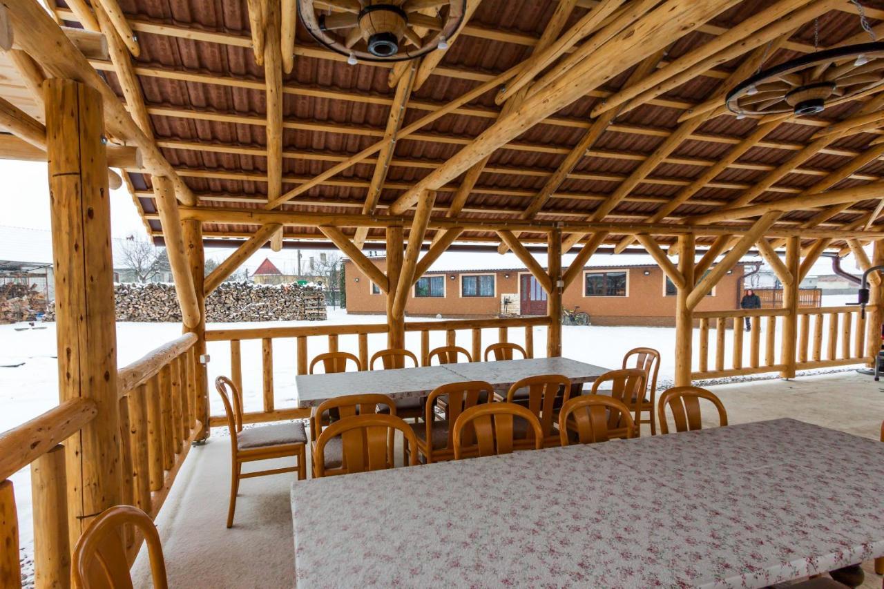 Erőss Kulcsosház Villa Szárhegy Kültér fotó